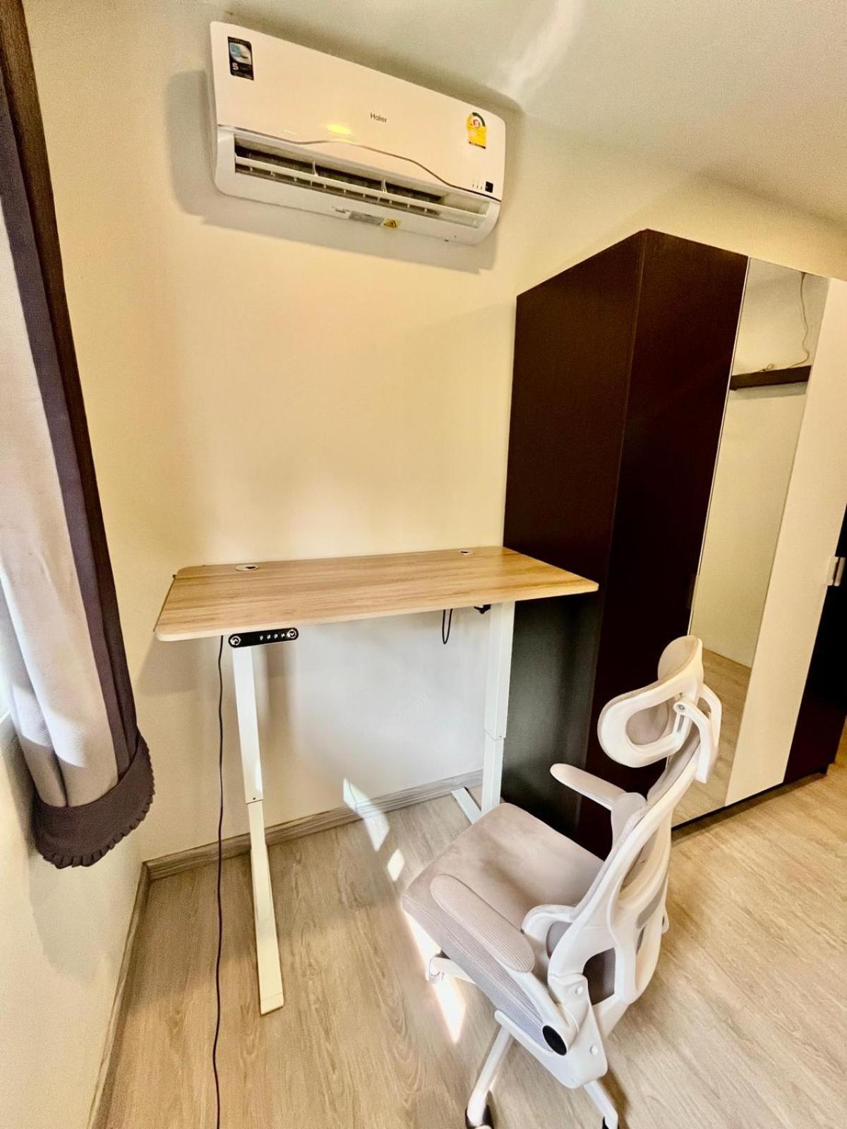 Lanta Sunshine 4 Two Bed With Ac And Work Space อพาร์ทเม้น *